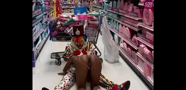  Clown gets dick sucked in party city